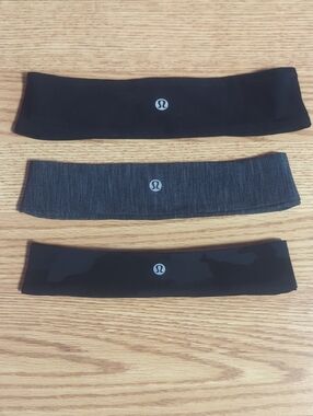 lululemon athletica Women’s Headband Set in Black and Dark Heather Gray